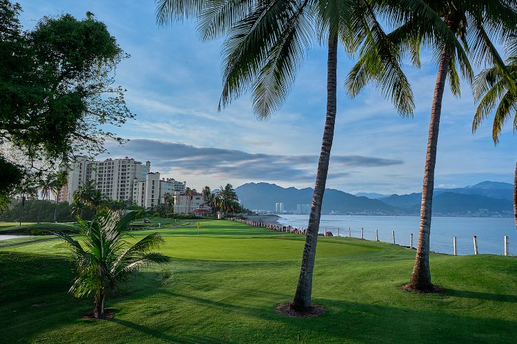 Back-view-hole-4-Marina-web